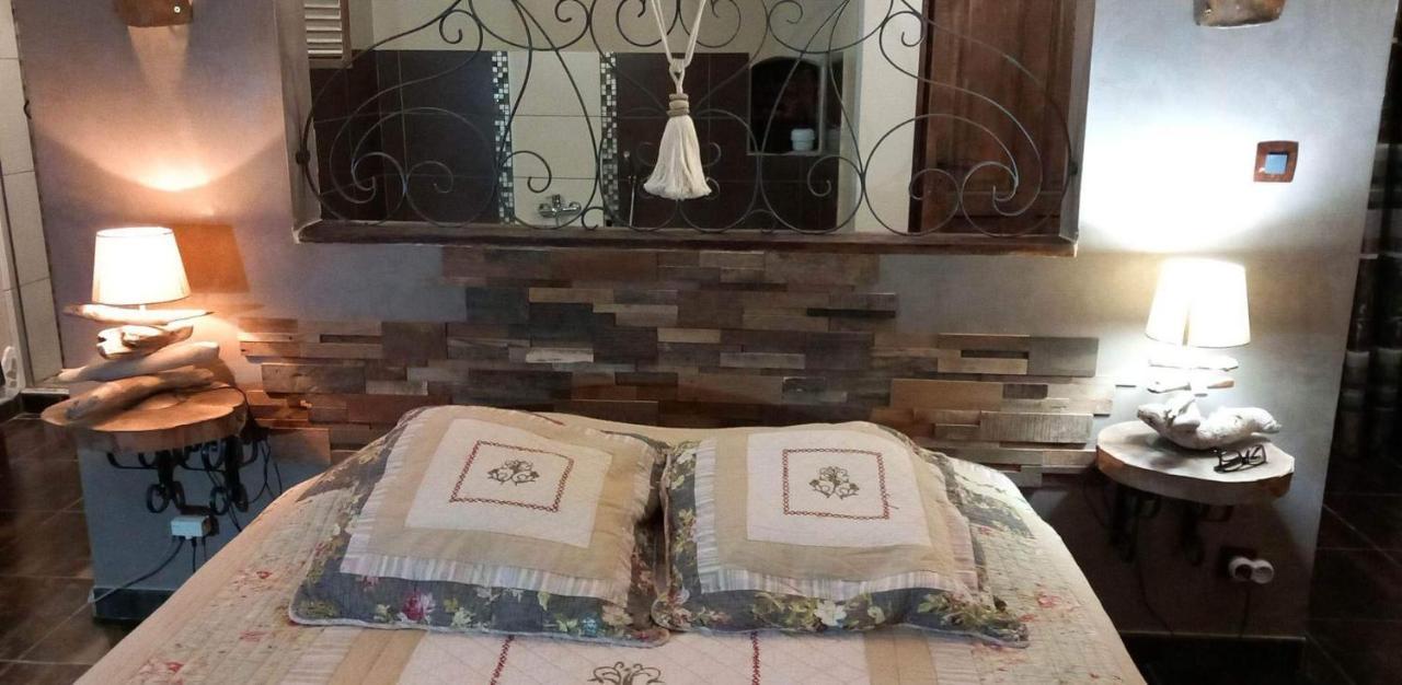 Chambres D Hotes ,Hotel ,Secret D'Une Nuit A Vicq Pres De Onnaing,Avec Piscine المظهر الخارجي الصورة